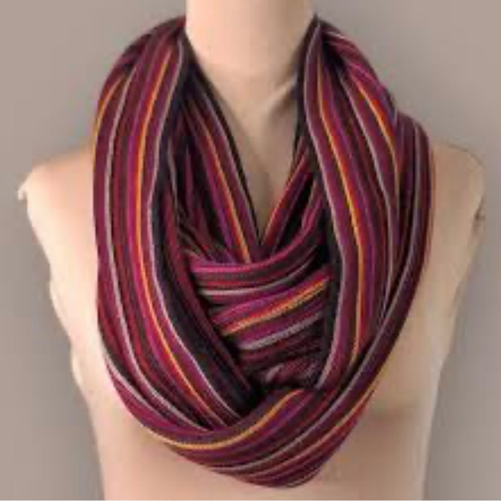 Elegant cream and gray Striped Scarf